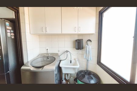 Apartamento à venda com 72m², 3 quartos e 1 vagaÁrea de Serviço