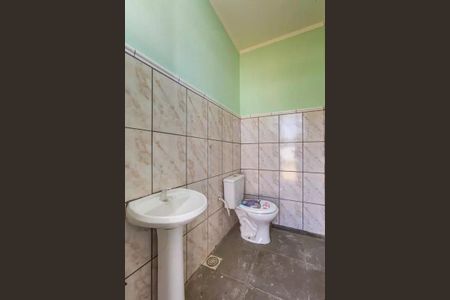 Casa para alugar com 80m², 2 quartos e 1 vaga Casa para alugar com 80m², 2 quartos e 1 vagaBanheiro da Área Externa