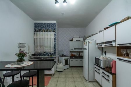 Casa à venda com 129m², 3 quartos e 2 vagas Casa à venda com 129m², 3 quartos e 2 vagasCozinha