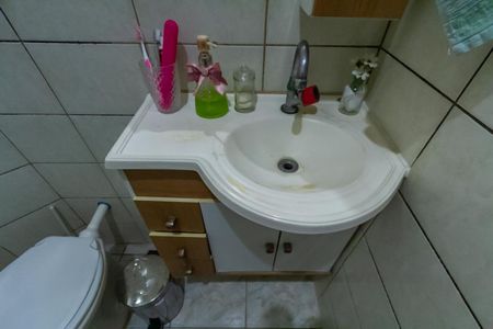 Casa à venda com 129m², 3 quartos e 2 vagas Casa à venda com 129m², 3 quartos e 2 vagasBanheiro da Suíte