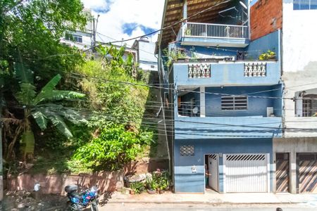 Casa à venda com 129m², 3 quartos e 2 vagas Casa à venda com 129m², 3 quartos e 2 vagasVista da Varanda da Suíte