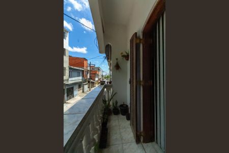 Casa à venda com 129m², 3 quartos e 2 vagas Casa à venda com 129m², 3 quartos e 2 vagasVaranda da Suíte