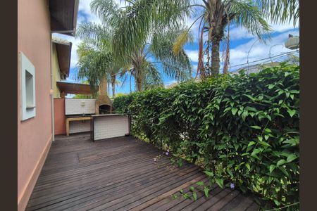 Casa de condomínio à venda com 122m², 4 quartos e 2 vagasÁrea externa 