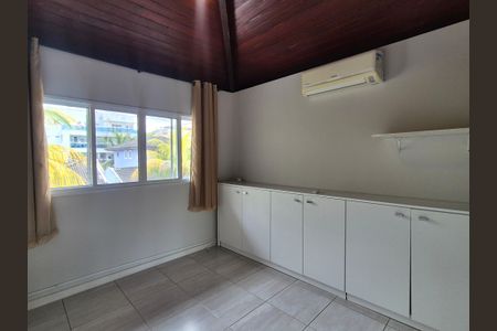 Suíte  de casa de condomínio à venda com 4 quartos, 122m² em Recreio dos Bandeirantes, Rio de Janeiro