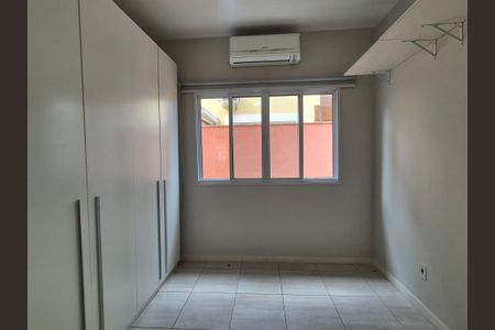 Casa de condomínio à venda com 122m², 4 quartos e 2 vagasQuarto 1
