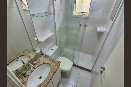 Casa de condomínio à venda com 122m², 4 quartos e 2 vagasBanheiro suite 