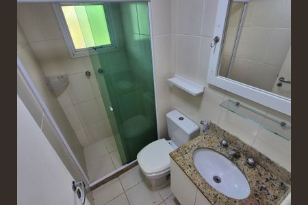 Casa de condomínio à venda com 122m², 4 quartos e 2 vagasBanheiro 