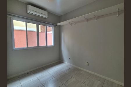 Casa de condomínio à venda com 122m², 4 quartos e 2 vagasQuarto 1