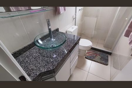 Apartamento à venda com 107m², 3 quartos e 3 vagas Apartamento à venda com 107m², 3 quartos e 3 vagasBanheiro da Suíte