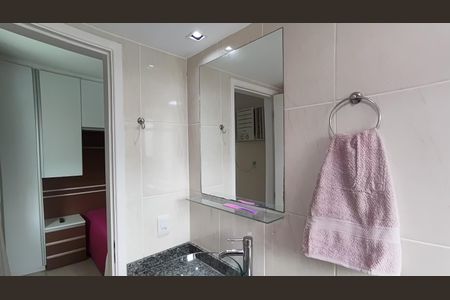 Apartamento à venda com 107m², 3 quartos e 3 vagas Apartamento à venda com 107m², 3 quartos e 3 vagasBanheiro da Suíte