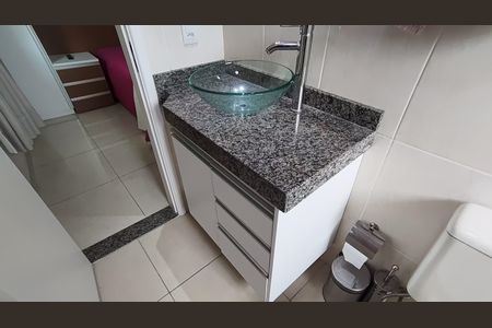 Apartamento à venda com 107m², 3 quartos e 3 vagas Apartamento à venda com 107m², 3 quartos e 3 vagasBanheiro da Suíte