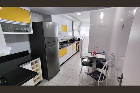 Apartamento à venda com 107m², 3 quartos e 3 vagas Apartamento à venda com 107m², 3 quartos e 3 vagas Cozinha