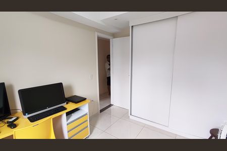 Apartamento à venda com 107m², 3 quartos e 3 vagas Apartamento à venda com 107m², 3 quartos e 3 vagasQuarto