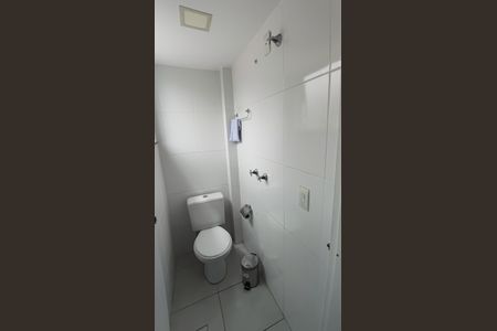 Apartamento à venda com 107m², 3 quartos e 3 vagas Apartamento à venda com 107m², 3 quartos e 3 vagasBanheiro de Serviço