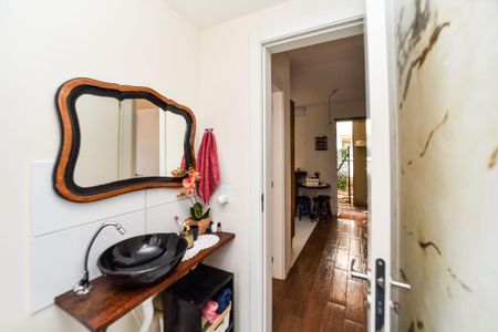 Apartamento à venda com 47m², 2 quartos e 1 vaga Apartamento à venda com 47m², 2 quartos e 1 vagaBanheiro