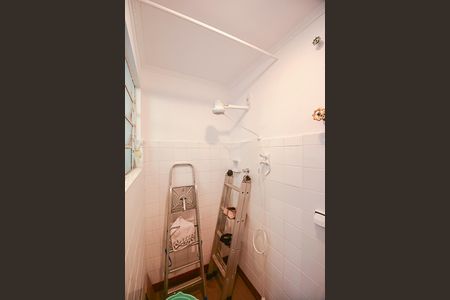 Casa à venda com 196m², 4 quartos e 3 vagasBanheiro de serviço