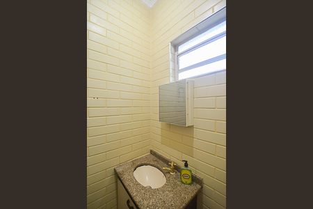 Casa à venda com 196m², 4 quartos e 3 vagasBanheiro da Suíte 2