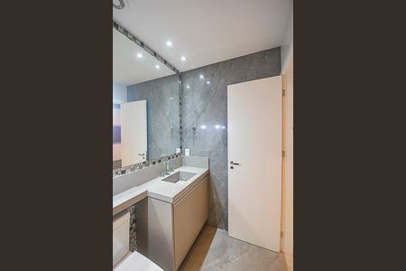 Apartamento à venda com 94m², 2 quartos e 2 vagasBanheiro da Suíte 2