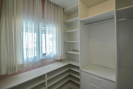Apartamento à venda com 94m², 2 quartos e 2 vagasCloset da suíte