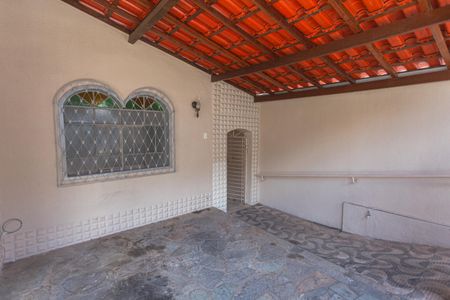 Casa à venda com 300m², 5 quartos e 1 vagaEntrada/garagem