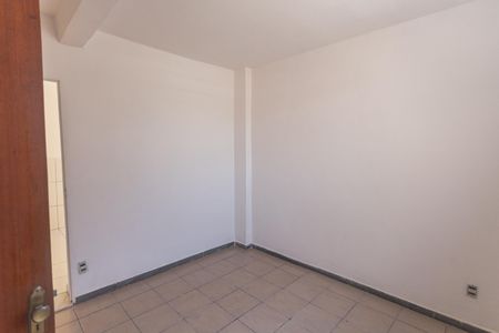 Casa à venda com 300m², 5 quartos e 1 vagaQuarto da Casa de Fundos 1