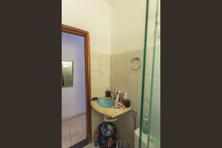 Casa à venda com 300m², 5 quartos e 1 vagaBanheiro Social da Casa de Fundos 2