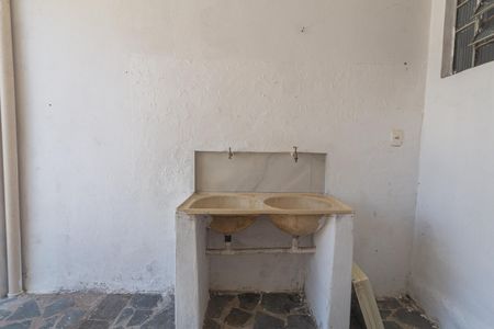 Casa à venda com 300m², 5 quartos e 1 vagaÁrea de Serviço da Casa de Fundos 1