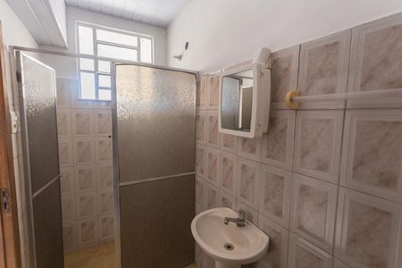 Casa à venda com 300m², 5 quartos e 1 vagaBanheiro Social da Casa de Fundos 1