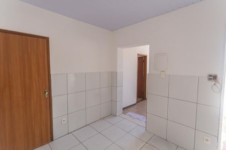 Casa à venda com 300m², 5 quartos e 1 vagaCozinha da Casa de Fundos 1