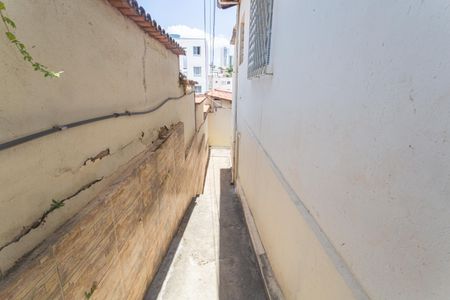 Casa à venda com 300m², 5 quartos e 1 vagaAcesso as Casas de Fundo