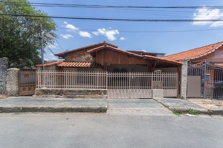 Casa à venda com 300m², 5 quartos e 1 vagaFachada