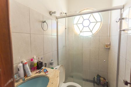 Casa à venda com 300m², 5 quartos e 1 vagaBanheiro Social da Casa de Fundos 2