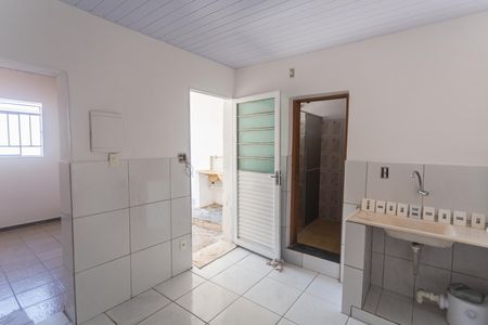 Casa à venda com 300m², 5 quartos e 1 vagaCozinha da Casa de Fundos 1