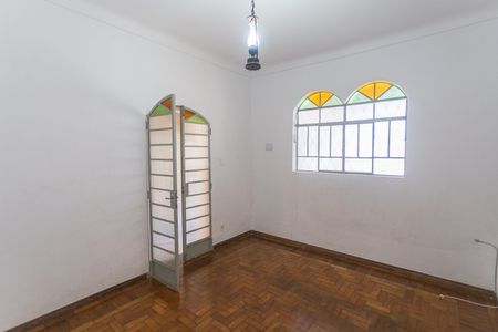 Casa à venda com 300m², 5 quartos e 1 vagaSala