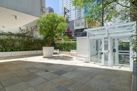 Apartamento para alugar com 180m², 3 quartos e 1 vagaÁrea comum - Entrada do Edifício