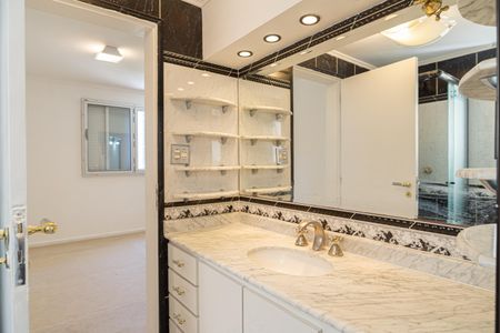 Apartamento para alugar com 180m², 3 quartos e 1 vagaBanheiro da Suíte