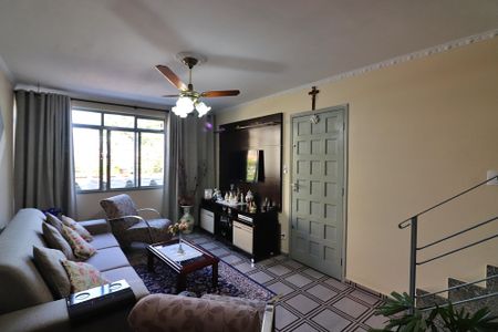 Sala  de casa para alugar com 2 quartos, 139m² em Conjunto Residencial Enseada, São Bernardo do Campo