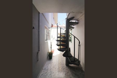 Casa à venda com 139m², 2 quartos e 2 vagasQuintal