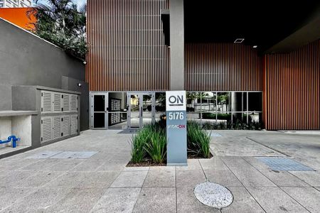 Studio para alugar com 18m², 0 quarto e sem vaga Studio para alugar com 18m², 0 quarto e sem vagaFachada