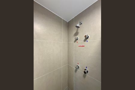 Studio para alugar com 18m², 0 quarto e sem vaga Studio para alugar com 18m², 0 quarto e sem vagaBanheiro