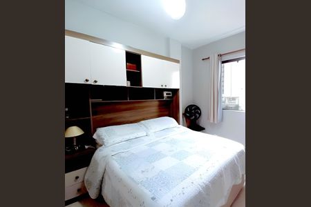 Quarto 1 de apartamento para alugar com 2 quartos, 59m² em Vila Alzira, Guarujá