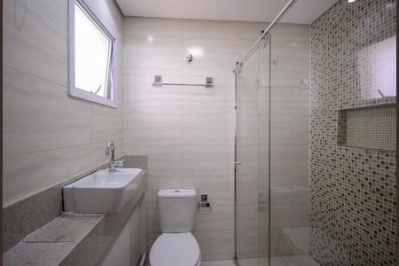 Casa à venda com 264m², 3 quartos e 3 vagas Casa à venda com 264m², 3 quartos e 3 vagasBanheiro do Quarto 2