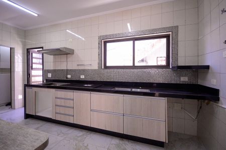 Casa à venda com 264m², 3 quartos e 3 vagas Casa à venda com 264m², 3 quartos e 3 vagasCozinha