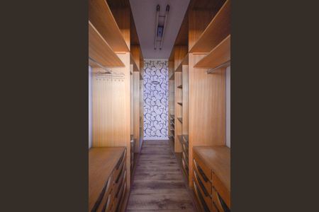 Casa à venda com 264m², 3 quartos e 3 vagas Casa à venda com 264m², 3 quartos e 3 vagasQuarto 3 - Suite (Closset)