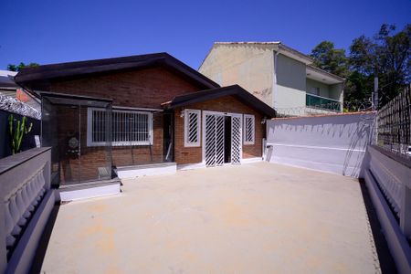 Casa à venda com 264m², 3 quartos e 3 vagas Casa à venda com 264m², 3 quartos e 3 vagasSala - Varanda