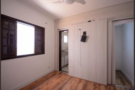 Casa à venda com 264m², 3 quartos e 3 vagas Casa à venda com 264m², 3 quartos e 3 vagasQuarto 2 - Suite