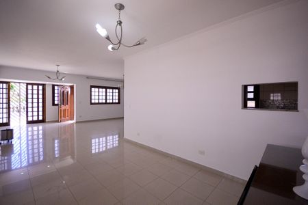 Casa à venda com 264m², 3 quartos e 3 vagas Casa à venda com 264m², 3 quartos e 3 vagasSala