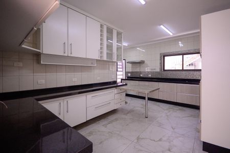 Casa à venda com 264m², 3 quartos e 3 vagas Casa à venda com 264m², 3 quartos e 3 vagasCozinha