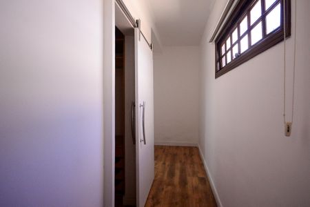 Casa à venda com 264m², 3 quartos e 3 vagas Casa à venda com 264m², 3 quartos e 3 vagasQuarto 3 - Suite