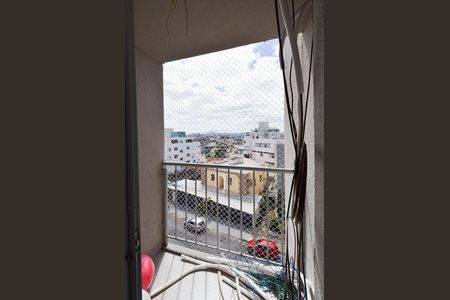 Varanda de apartamento para alugar com 2 quartos, 50m² em Palmares, Belo Horizonte